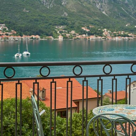 2Montenegro Limeta Apartments With Pool Kotor Kültér fotó