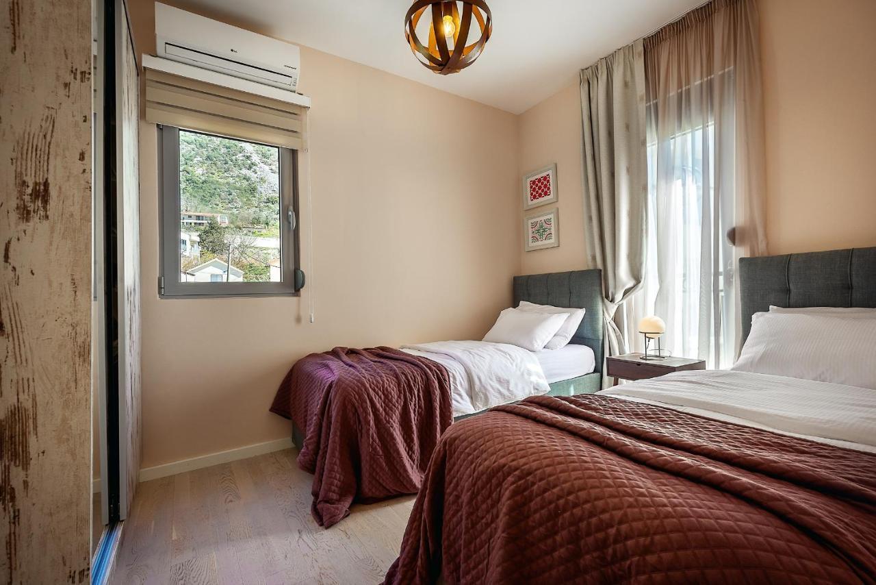 2Montenegro Limeta Apartments With Pool Kotor Kültér fotó