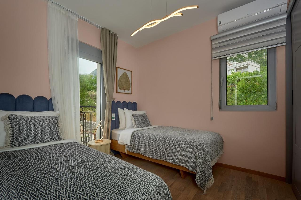 2Montenegro Limeta Apartments With Pool Kotor Kültér fotó