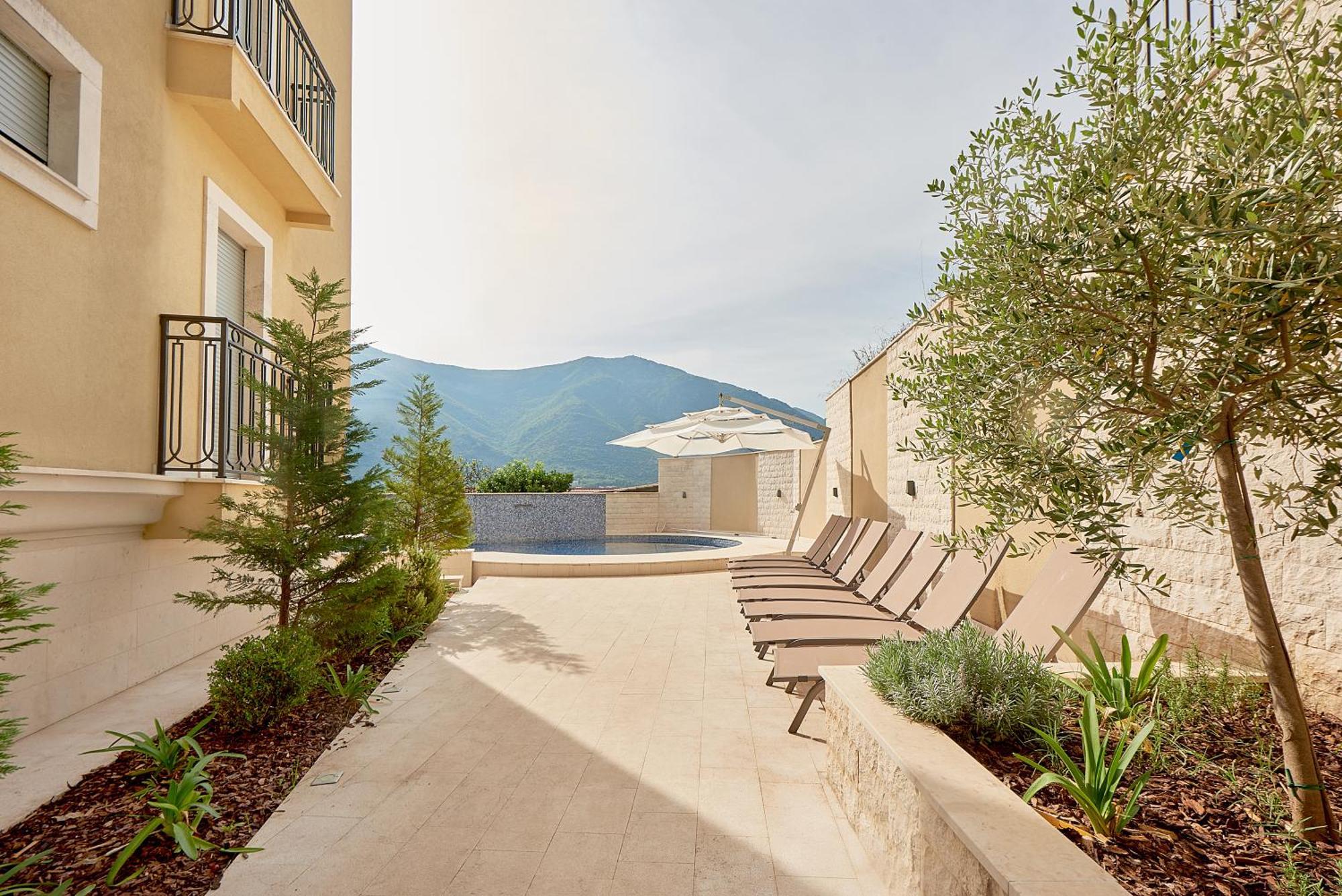 2Montenegro Limeta Apartments With Pool Kotor Kültér fotó